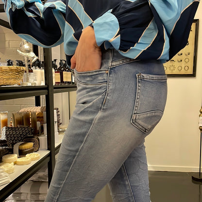 Jeans toxic ljus stentvätt